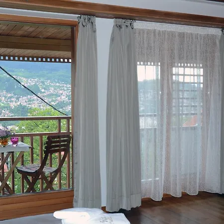 Kibe Mahala Oda ve Kahvaltı