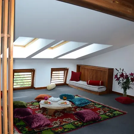 Kibe Mahala Bed & Breakfast